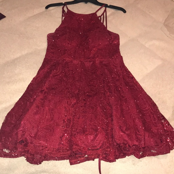 B Darlin Dresses & Skirts - Dillard’s Homecoming dress